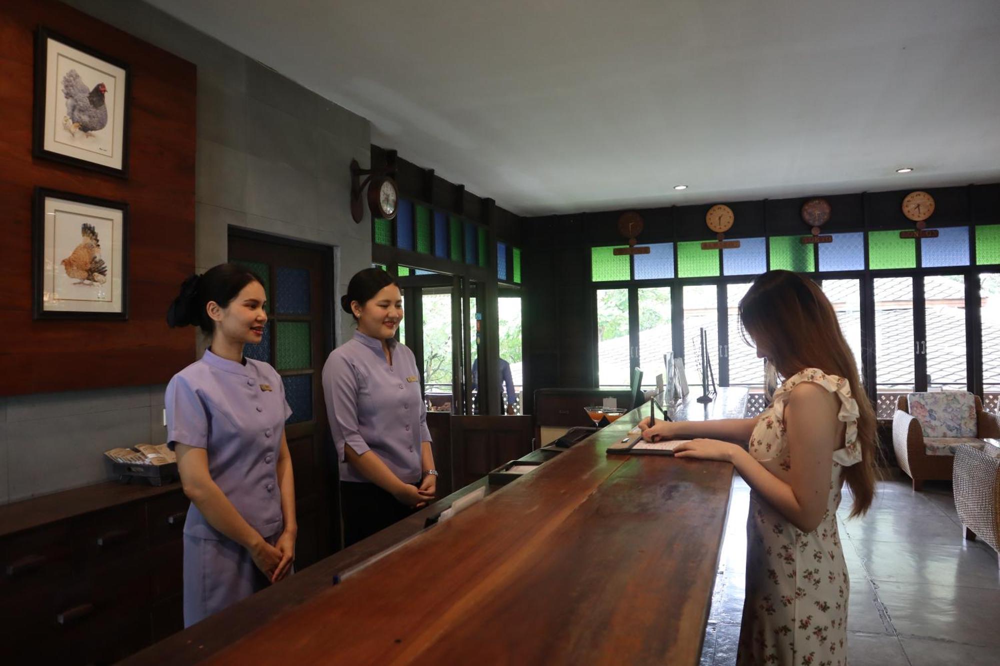 Royal River Kwai Resort&Spa -SHA Extra Plus Kanchanaburi Exterior foto